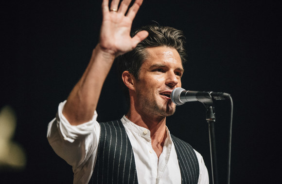 Brandonas Flowersas iš grupės „The Killers“