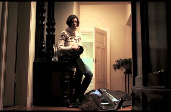 VIDEO kadras: Detektyvinio filmo „Vardas tamsoje“ anonsas