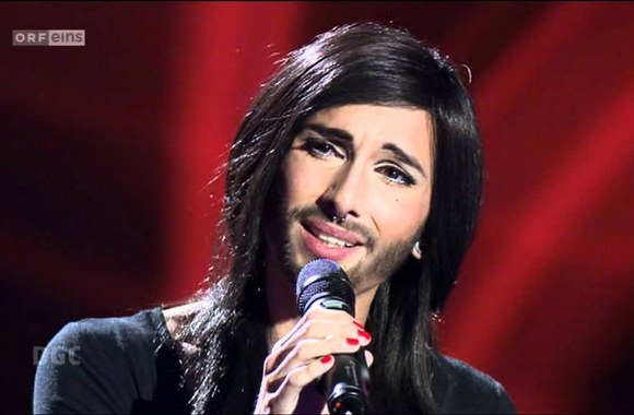 VIDEO kadras: Conchita Wurst - My Heart Will Go On 