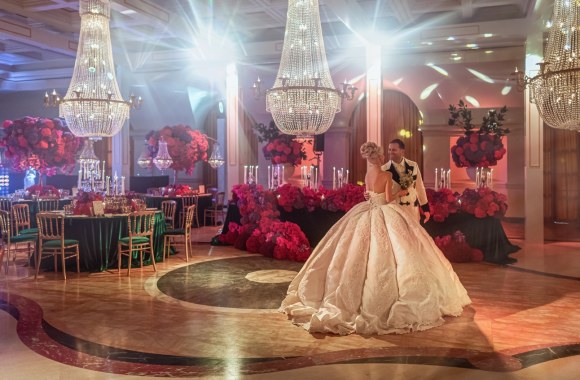 Sandros Skorupskaitės ir Dario Budimlic vestuves prabangiai dekoravo Mantas Petruškevičius / „AA studio photography“ nuotr.