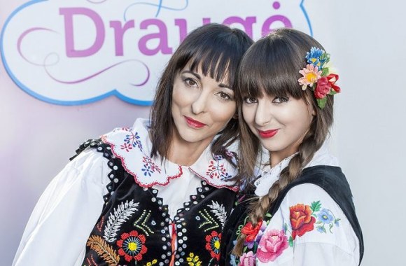 Projekto „Mano geriausia draugė“ dalyvės Anastasija Ivanova su mama Dorota Skinder