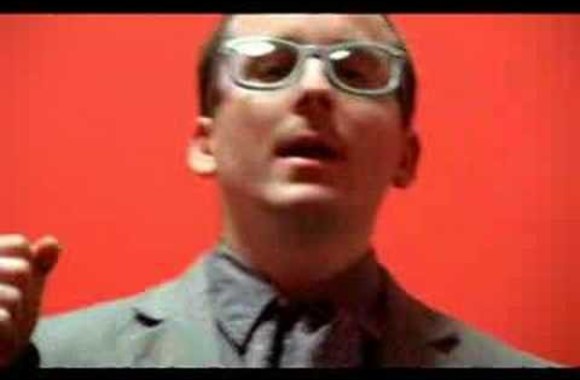 VIDEO kadras: „Hot Chip“ – „Ready For The Floor“ 