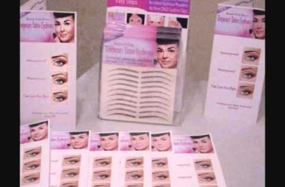 VIDEO kadras: Priklijuojami antakiai