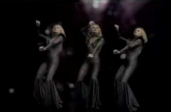 VIDEO kadras: 1977-ųjų Raffaella Carra daina „A far l\'amore comincia tu“