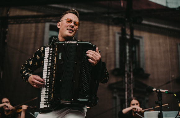 Martyno Levickio koncertas Vilniaus universiteto didžiajame kieme/ Igno Avižinio nuotr.