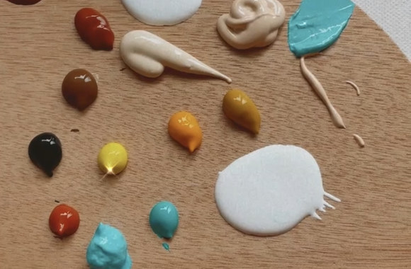 Monikos Marijos Palauskaitės-Laukės tapyti paveikslai / Asmeninio albumo nuotr.