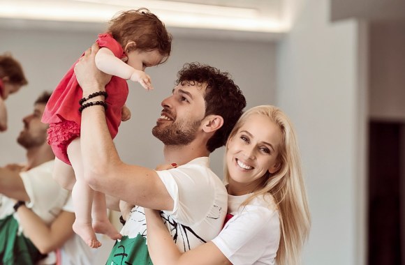 Inetos Stasiulytės ir Deivido Meškausko fotosesija su dukrele Frėja/Akvilės Razauskienės nuotr.