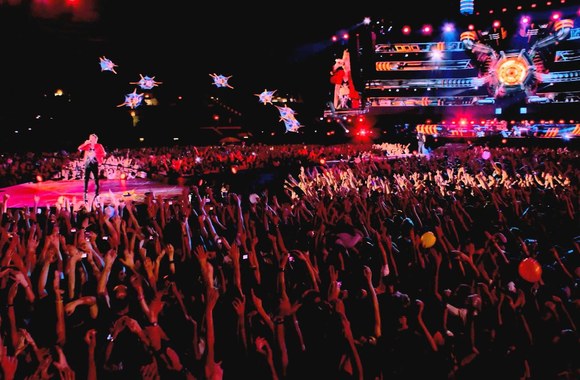 muse-starlight-live-at-rome-olympic-stadium