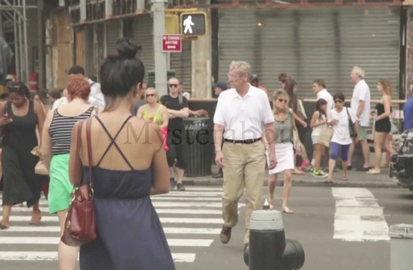 VIDEO kadras: Ji Lee sukurti medituojantys triušiai