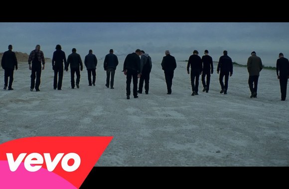 VIDEO kadras: „Bastille“ - „Things We Lost in the Fire“.