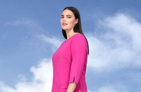 "Victoria Beckham For Target" drabužių kolekcija didesnių dydžių moterims