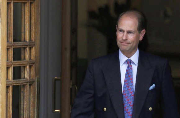 Princas Edwardas išeina iš klinikos