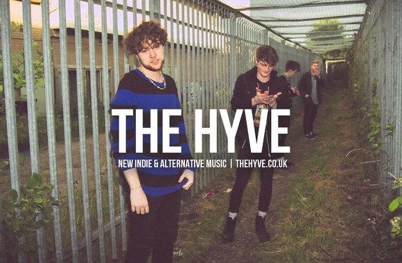 viola-beach-swings-and-waterslides