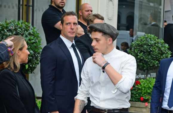 Victoria Beckham Londone pristatė 2019 m. pavasario ir vasaros kolekciją