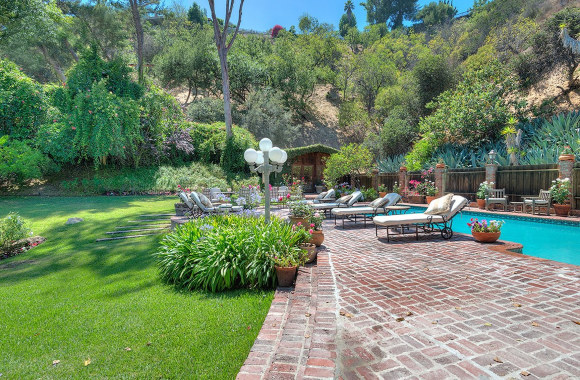 Nicollette Sheridan namai