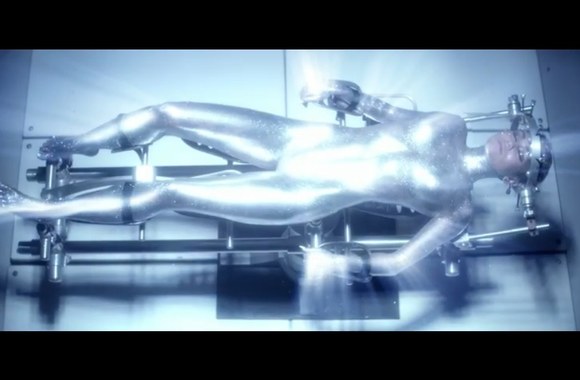 Miley Cyrus dainos „Real and True“ vaizdo klipe