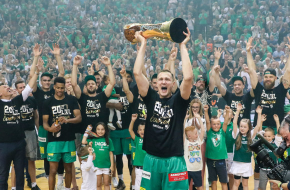 Paulius Jankūnas su LKL taure