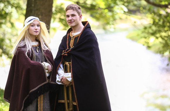 I-IV amžius, žiemgalių genties kostiumas