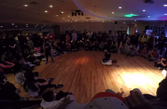 kids-breakdance-battle