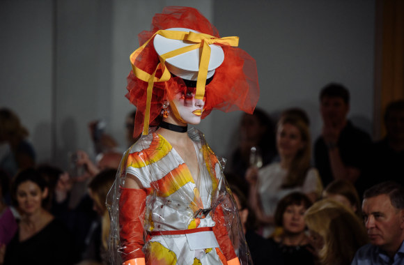 Juozo Statkevičiaus ir Liudvikos Meškauskaitės kolekcijos „Šilko kodas“ pristatymo akimirka