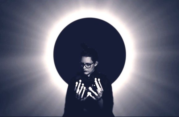 soley-pretty-face-official-video