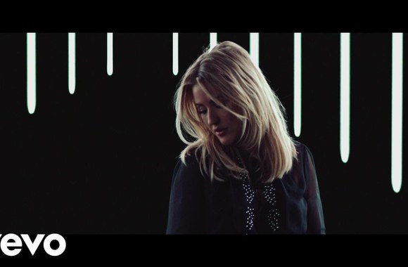 ellie-goulding-still-falling-for-you