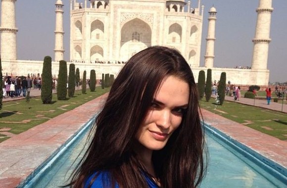 Modelio Justinos Kazlauskytės darbo užkulisiai 