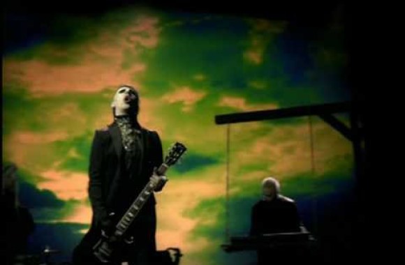 VIDEO kadras: Marilyn Mansonas – „Personal Jesus“