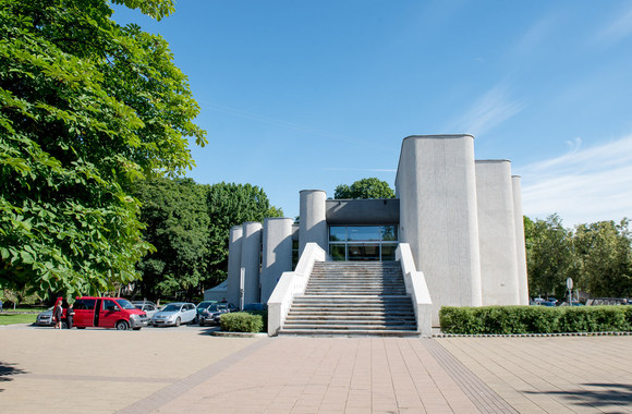 Sostinės jaunieji santuokai rinkosi septynetais papuoštą datą