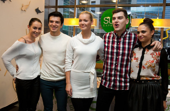 Radistai ir „Pinup girls“ gamino sušius