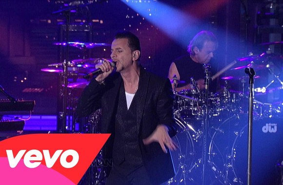 VIDEO kadras: „Depeche Mode“ – „Should Be Higher“