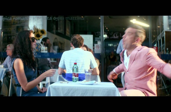 VIDEO kadras: Robbie Williamsas – „Candy“