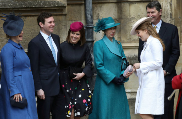 Britų karališkoji šeima rinkosi į pamaldas