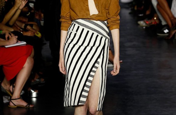 Altuzarra 2015 m. pavasario-vasaros kolekcijos modelis