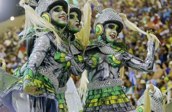 Antroji Rio de Žaneiro karnavalo paradų naktis