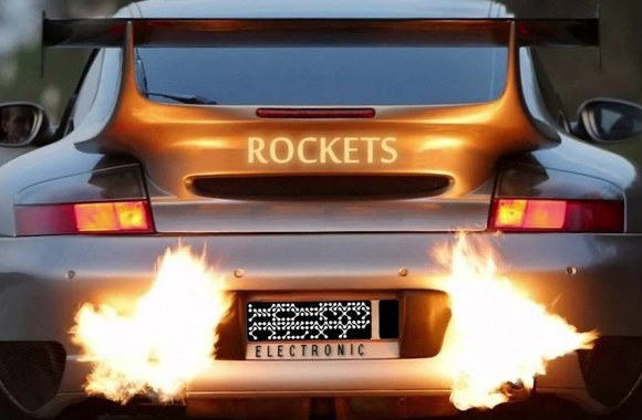 VIDEO kadras: „Electronic I“ ir Soliaris – „Rockets“