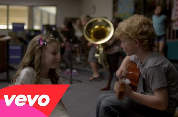 VIDEO kadras: Taylor Swift ir Edas Sheeranas – „Everything Has Changed“