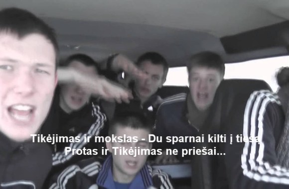 VIDEO kadras: Grupės „Chebra“ vaizdo klipas-pokštas „Tikėjismas ir protas“