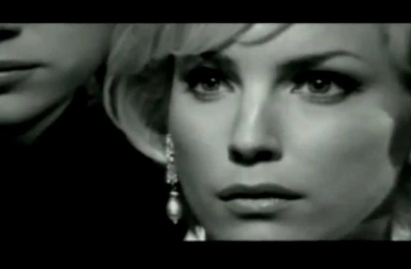 VIDEO kadras: „James“ daina „She\'s a star“