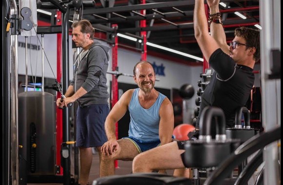 klases-susitikimas-berniukai-sugrizta-a-bruzas-bl-isstumiau-simta-iskirti-kadrai