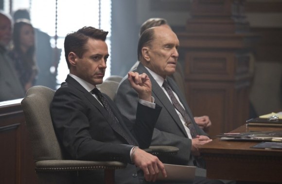 Robertas Downey jaunesnysis ir Robertas Duvallis filme „Teisėjas“