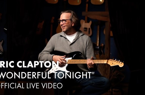 VIDEO kadras: Erico Claptono gastrolese skambanti daina „Wonderful Tonight“: