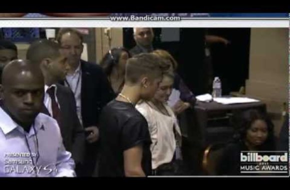 VIDEO kadras: Selena Gomez ir Justinas Bieberis 