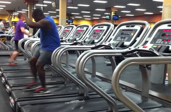 VIDEO kadras: Originalus šokėjas