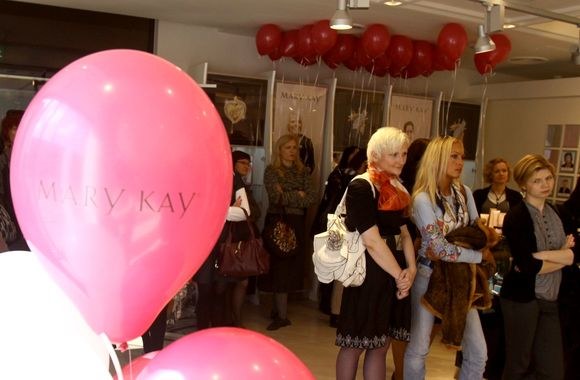 Kompanija „Mary Kay“ lietuvaitėms pristatė šiltojo sezono makiažo madas. 