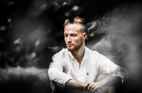 Aktorius Robertas Lenartavičius