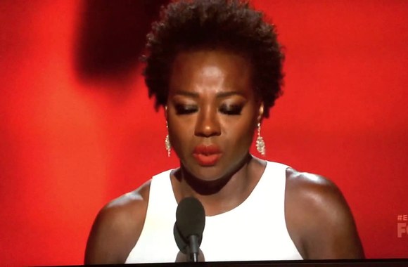 viola-davis-wins-her-emmy-award-92015