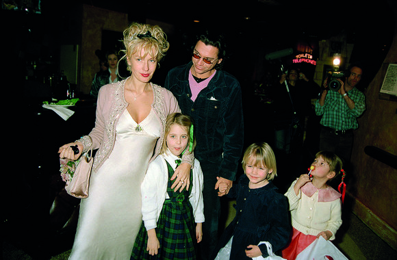 Michaelas Hutchence’as su Paula ir jos bei Bobo Geldofo dukromis – Fifi Trixibelle, Peaches ir Pixie