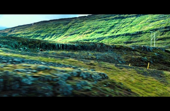 the-secret-life-of-walter-mitty-longboard-scene