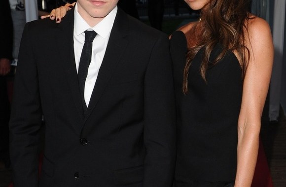 Davido Beckhamo ir Victorios Beckham sūnus Brooklynas švenčia 15-ąjį gimtadienį